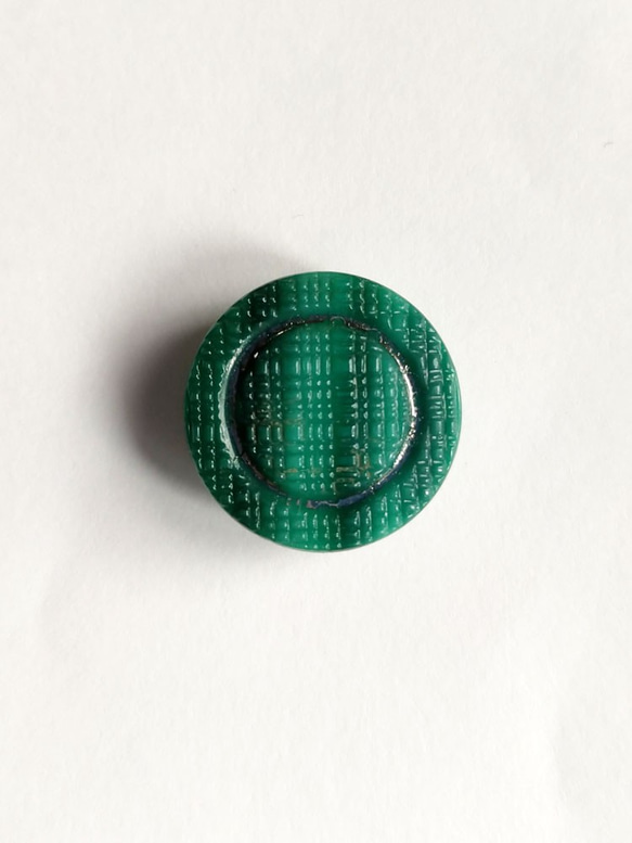 ダーシャ 深緑色｜チェコ Vintageガラスボタン 18mm 1個  Nr.cz269 2枚目の画像