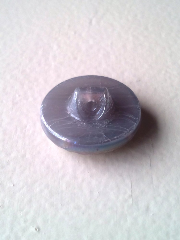 アリツェ　薄灰｜チェコ Vintageガラスボタン 18mm 1個  Nr.cz006 3枚目の画像