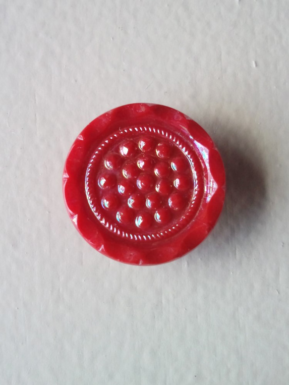 ベルタ 赤｜チェコ Vintageガラスボタン 18mm 1個  Nr.cz019 2枚目の画像