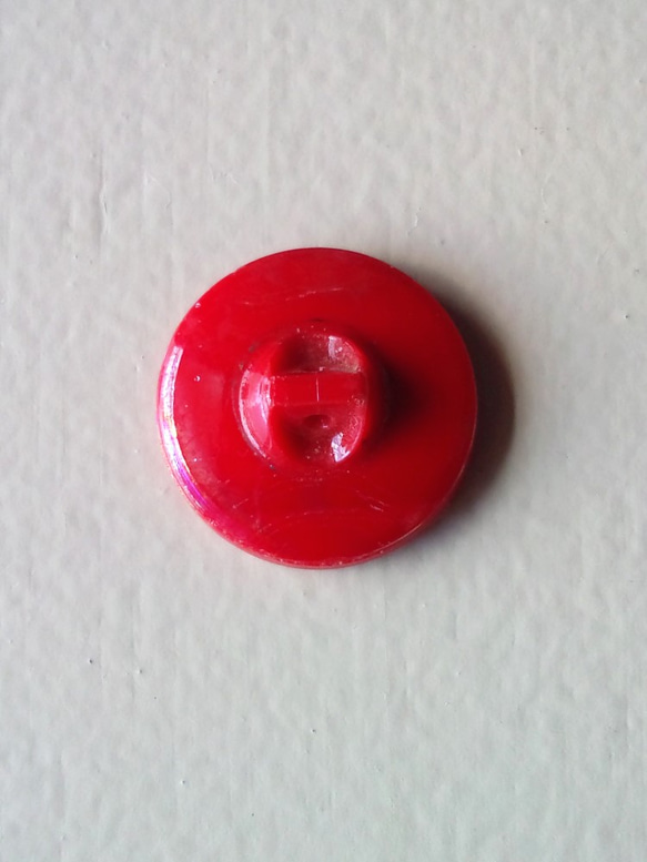 ベルタ 赤｜チェコ Vintageガラスボタン 18mm 1個  Nr.cz019 3枚目の画像