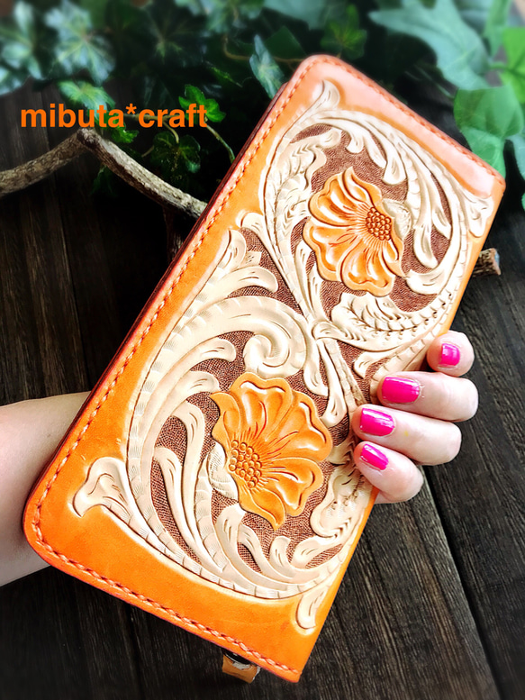 Happy flowers carving long wallet orange  Sale 3枚目の画像