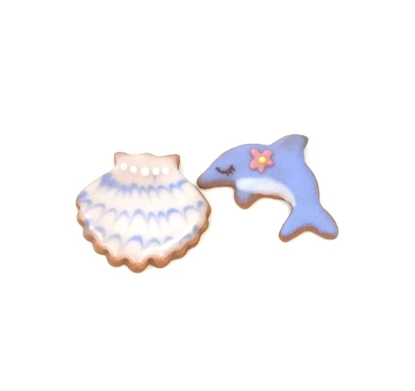 イルカと貝殻　アイシングクッキー 1枚目の画像