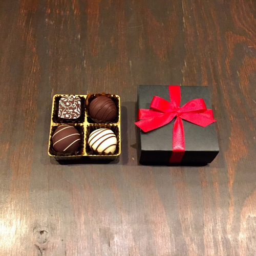 2024年のクリスマス バレンタインに♡ボンボンショコラ4個入り(受付は2/7まで ファッション雑貨