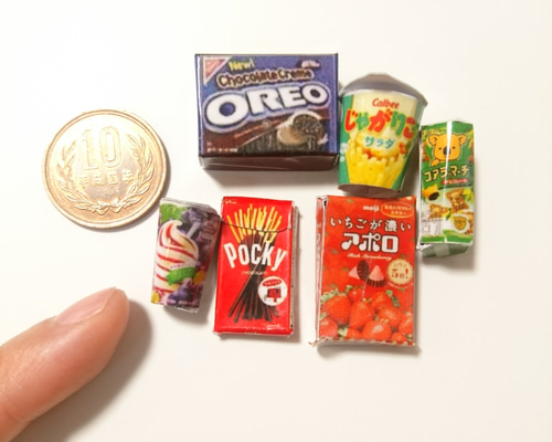 Amazon.co.jp: グリコお菓子ミニチュアストラップ コンプリート