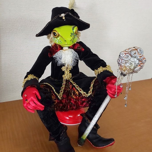 匿名☆ハイジュエリー風カエルのバングルコスチュームジュエリー