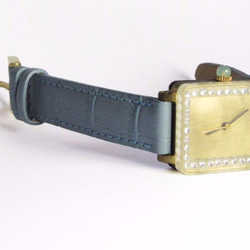 Hakonaはこな　アップルグリーンの腕時計【受注制作】 レディース 手作り腕時計 真鍮 刻印（名入) 3枚目の画像