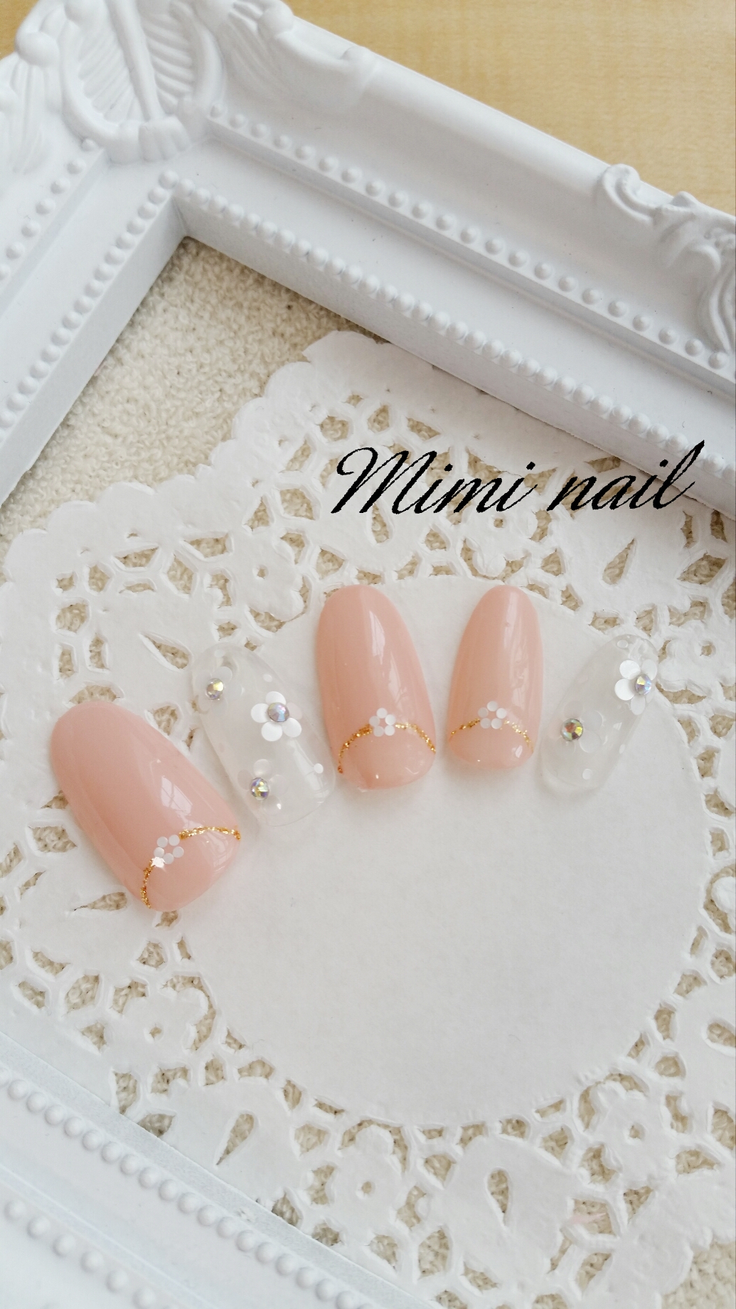 ピンクベージュクリアホロフラワー♡ネイルチップ ネイルチップ（つけ