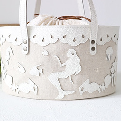 white fairy tale round bag -Mermaid- 2枚目の画像