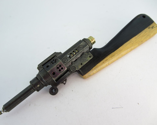 ボルトアクション式ボールペンHSB-R2019（ブラックアンドホワイト