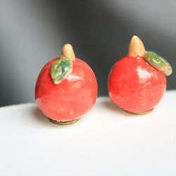 リンゴ飴のイヤリング 2枚目の画像