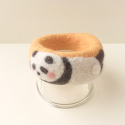育てるパンダのバングル♡ゴールデンイエロー☆羊毛フェルトアクセサリー 4枚目の画像