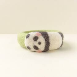 育てるパンダのバングル♡イエローグリーン☆羊毛フェルトアクセサリー 7枚目の画像