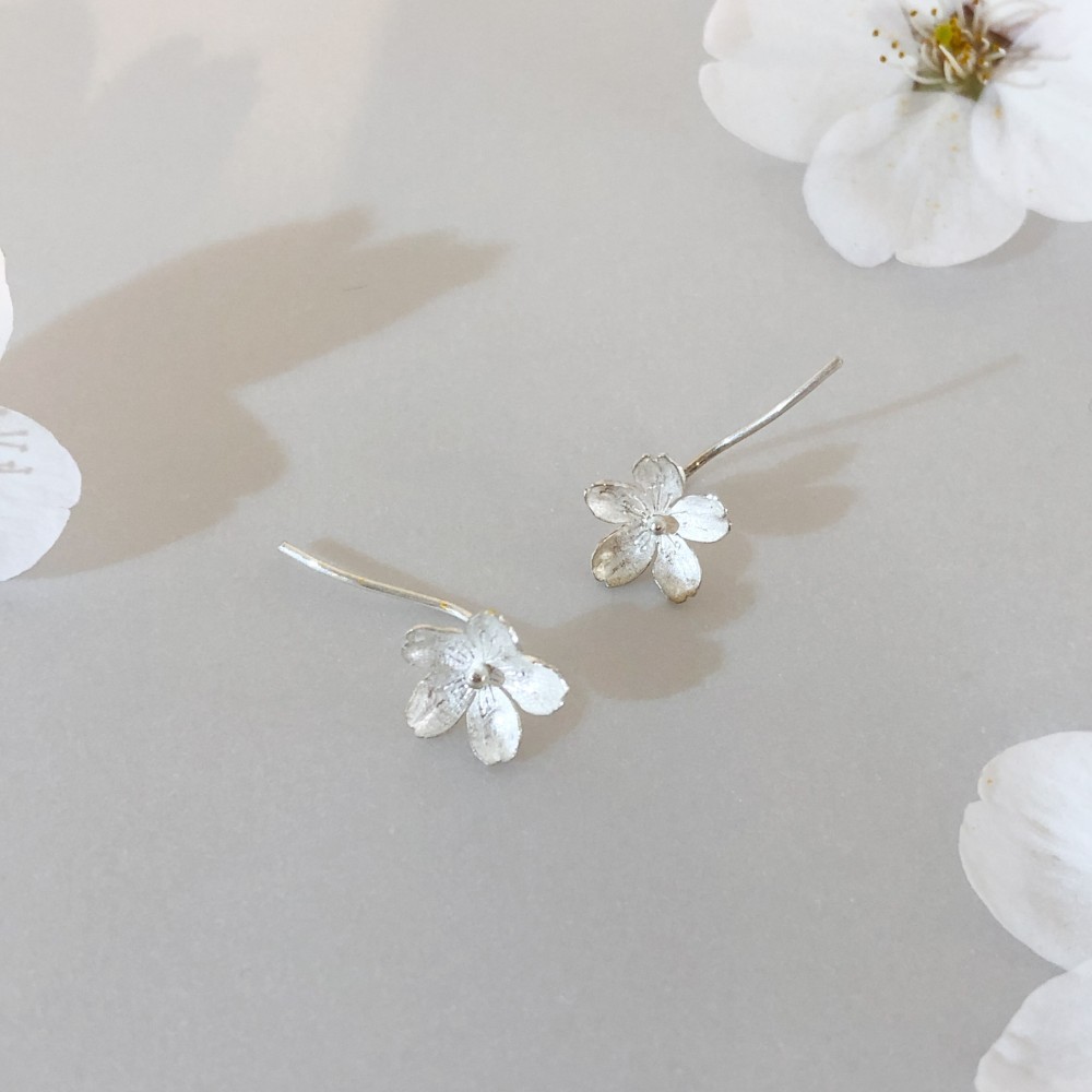 桜花　シルバーピアス　（片耳用）