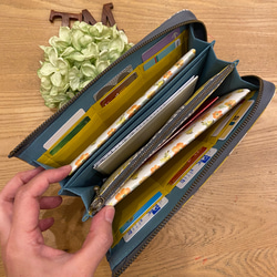 送料無料 ♪ 北欧 和風 ミックスフラワー ♡ L字ファスナー ジャバラ マルチケース Mサイズ 2枚目の画像