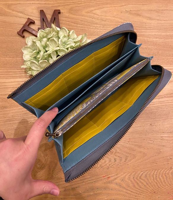 送料無料 ♪ 北欧 和風 ミックスフラワー ♡ L字ファスナー ジャバラ マルチケース Mサイズ 4枚目の画像