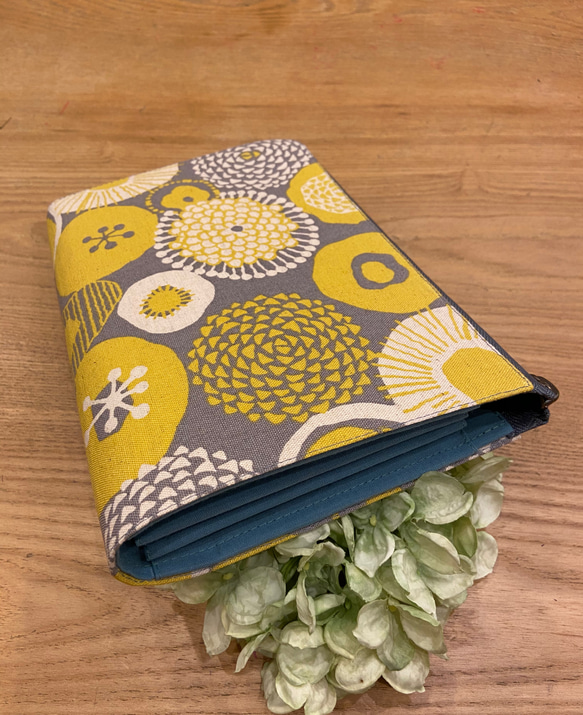 送料無料 ♪ 北欧 和風 ミックスフラワー ♡ L字ファスナー ジャバラ マルチケース Mサイズ 6枚目の画像