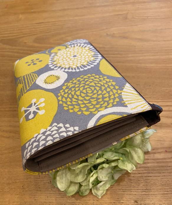 送料無料 ♪ 北欧 和風 ミックスフラワー ♡ L字ファスナー ジャバラ マルチケース Sサイズ 5枚目の画像
