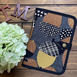 送料無料 ♪ 北欧 どんぐり コロコロ ♪ お洒落な 母子手帳マルチケース 1枚目の画像