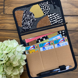 送料無料 ♪ 北欧 どんぐり コロコロ ♪ お洒落な 母子手帳マルチケース 2枚目の画像