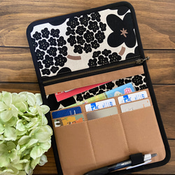 送料無料 ♪ 北欧 ブーケ ♪ シンプルで使いやすい 母子手帳マルチケース 2枚目の画像