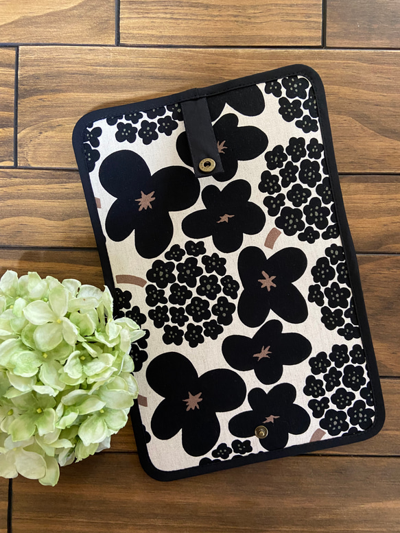 送料無料 ♪ 北欧 ブーケ ♪ シンプルで使いやすい 母子手帳マルチケース 3枚目の画像