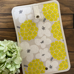 送料無料 ♪ 北欧 ブーケ ♪ シンプルで使いやすい 母子手帳マルチケース 3枚目の画像