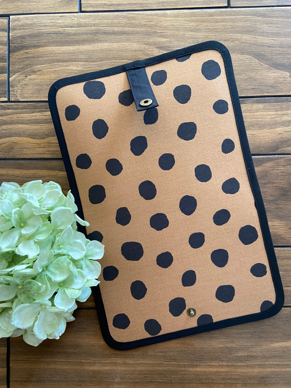 送料無料 ♪ 手描き調 ドット♪ オトナ可愛い 母子手帳マルチケース 3枚目の画像