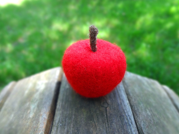 りんごのおきあがりこぼし　(一個の価格です) 3枚目の画像