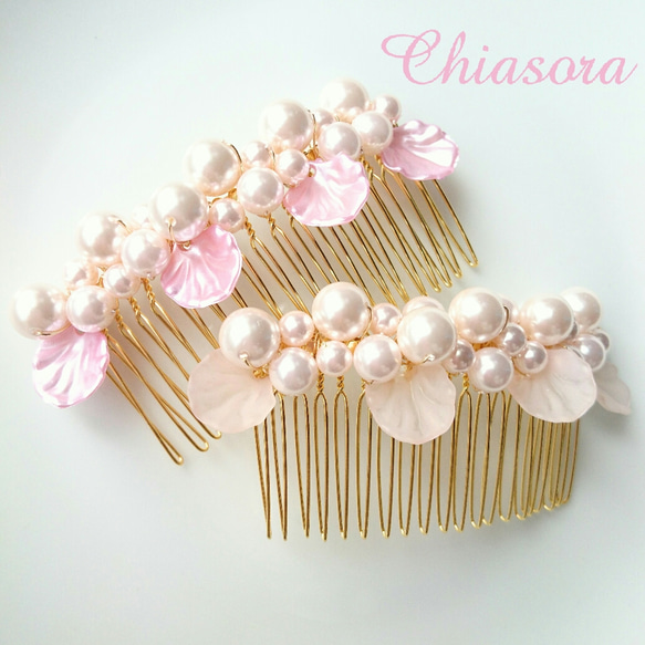 花びらとピンクパールのフェミニンコーム ヘッドドレス（アクセサリー 