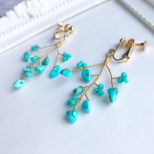 ターコイズブルーのかすみ草イヤリングorピアス イヤリング