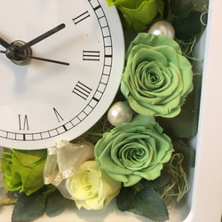 プリザーブドフラワーの花時計 3枚目の画像