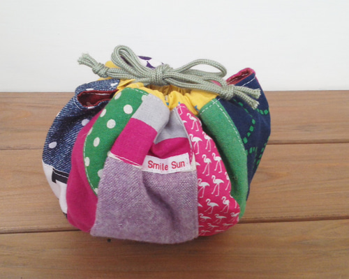 ほっこりパッチワーク巾着 中 巾着袋 Smile Sun 通販 2426479｜Creema