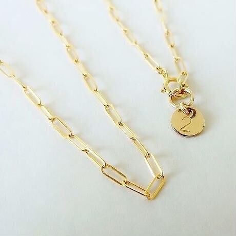 スクエアデザインチェーンネックレス(数字プレート付き)