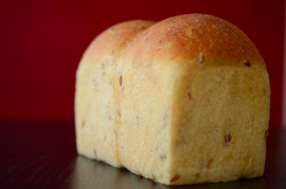 プチプチもっちりライ麦食パン 1枚目の画像