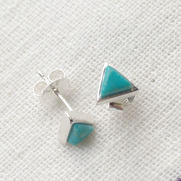 【特別sale中】 △プチピアス（Turquoise）【silver925】 3枚目の画像