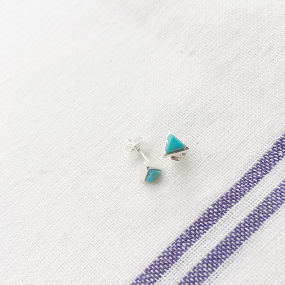 【特別sale中】 △プチピアス（Turquoise）【silver925】 4枚目の画像