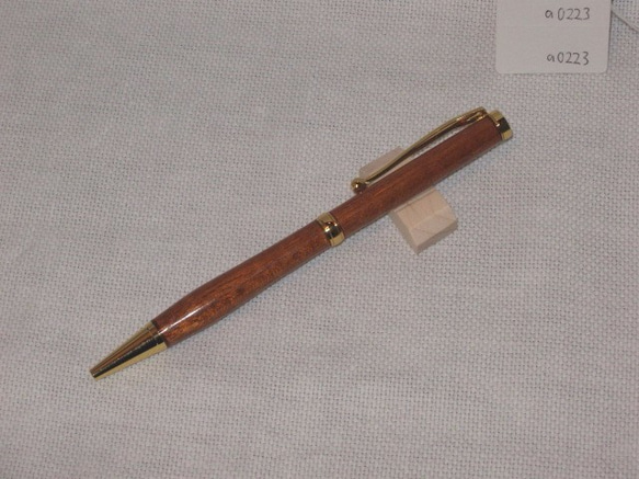 手作り木製ボールペン(マホガニー材、スリムラインモデル) 2枚目の画像