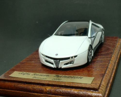 アルファロメオ　パンディオン　1/43 完成品　ベルトーネ　PANDION Alfa Romeo pandion その他置物 yoji 通販 148495｜Creema(クリーマ