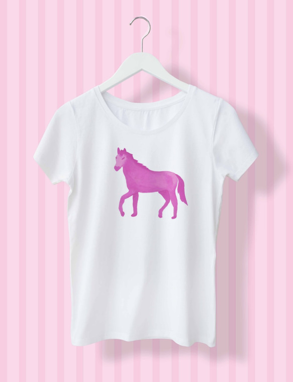 ピンクの馬 レディース Tシャツ 1枚目の画像