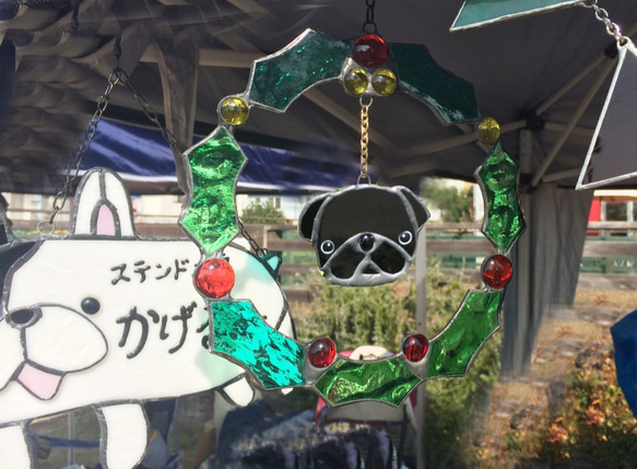 【受注販売】わんこステンドグラスのクリスマスリース（犬（ラブラドールレトリバー）） 2枚目の画像
