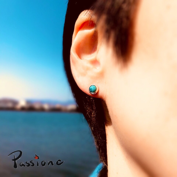 一つ石のシンプルピアス/シルバー/ターコイズ/ワンポイント/silver/turquoise/pierce/6mm 4枚目の画像