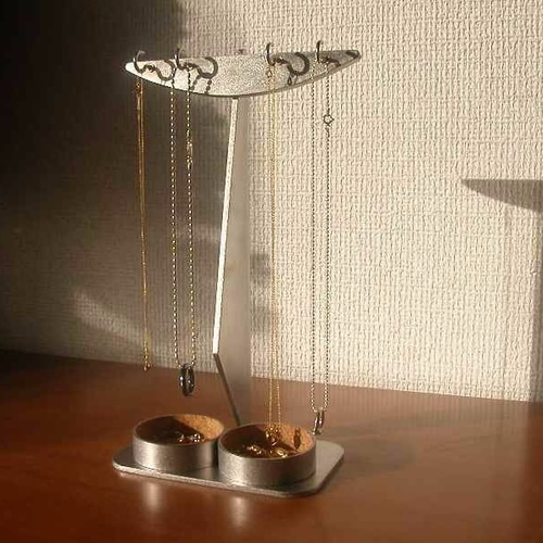 ネックレススタンド 4本掛けネックレススタンドダブル丸トレイ付き 