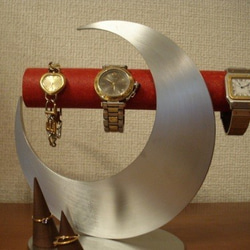 プレゼント！！レッド三日月腕時計スタンド　　N13223 5枚目の画像