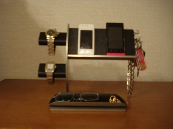 誕生日　ブラック腕時計2本・キー・携帯電話スタンド 《タバコ、ライター、メガネなども置ける大きな小物トレイ付き》 2枚目の画像