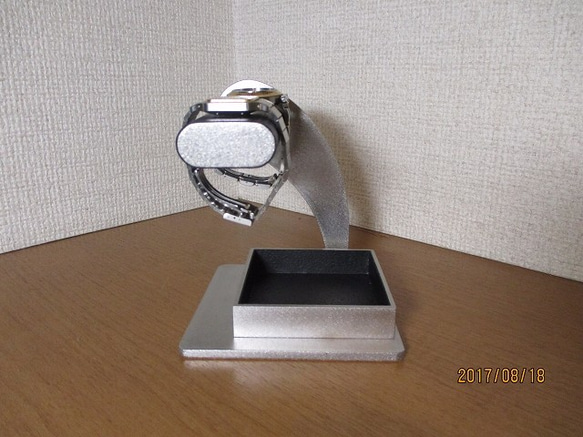 だ円パイプの角度を変更できるブラック腕時計スタンド　受注販売 5枚目の画像