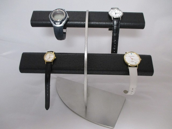 ブラック革バンド専用三日月腕時計スタンド 　受注生産　No.170406 2枚目の画像