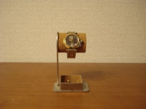 彼氏の誕生日プレゼントに　1本掛けデザイントレイ付き腕時計スタンド 　ak-design　No.120111 2枚目の画像