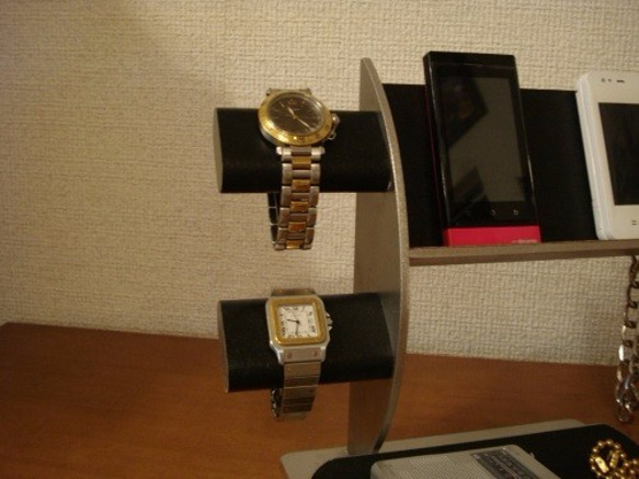 腕時計　飾る　ブラック腕時計2本・キー・携帯電話スタンド 《タバコ、ライター、メガネなども置ける大きな小物トレイ付き》 4枚目の画像
