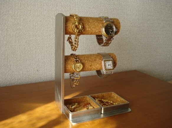 腕時計を飾る　丸パイプ2段でかいトレイ4〜6本掛け腕時計スタンド 　ak-design　No.81114 