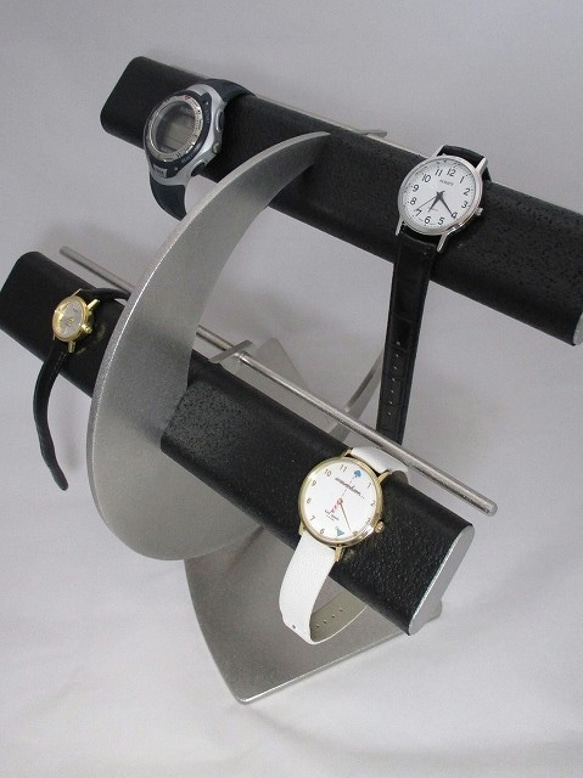 クリスマスプレゼントにどうですか？　ブラック革バンド専用三日月腕時計スタンド 　受注生産　No.170406 4枚目の画像